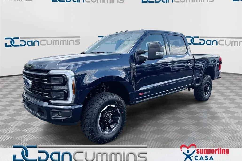 2025 Ford F-250 Platinum photo 1