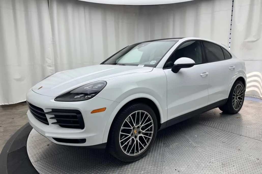 2023 Porsche Cayenne S Coupe Platinum Edition photo 1