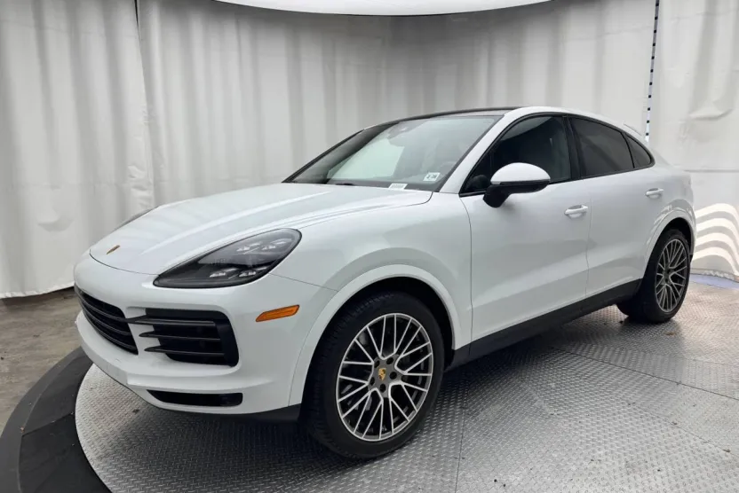 2023 Porsche Cayenne S Coupe Platinum Edition photo 1
