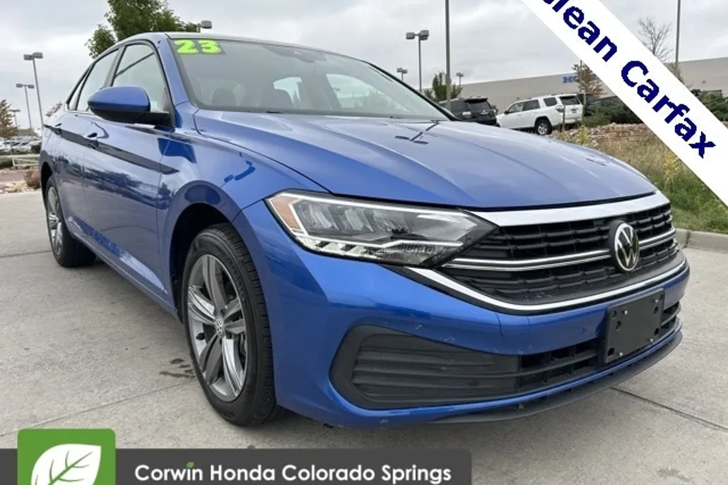 2023 Volkswagen Jetta 1.5T SE photo 1