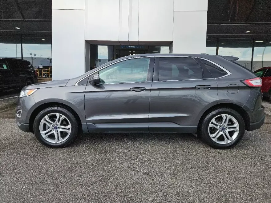 2018 Ford Edge Titanium photo 1