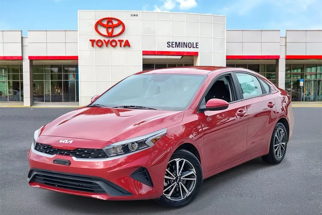 2024 Kia Forte LXS photo 1