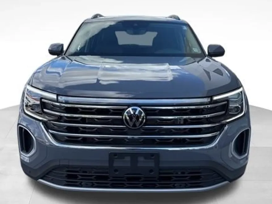 2026 Volkswagen Atlas SE Technology photo 1