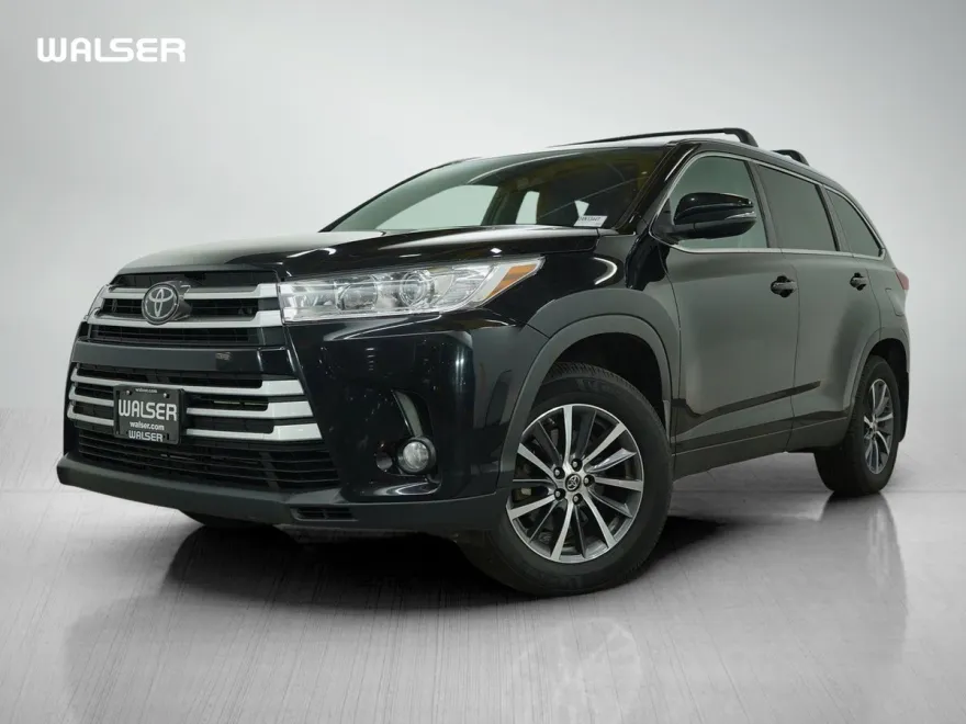 2019 Toyota Highlander XLE photo 1