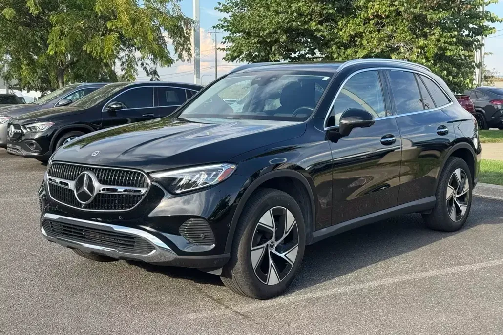 2023 Mercedes Benz GLC 300 4MATIC photo 1