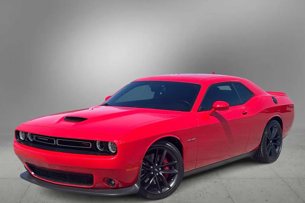 2022 Dodge Challenger R/T photo 1