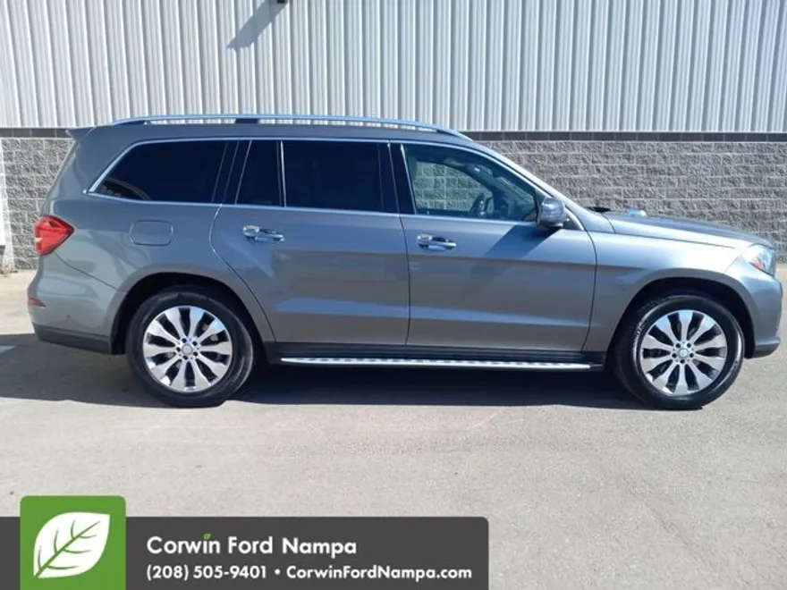2017 Mercedes Benz GLS 450 4MATIC photo 1