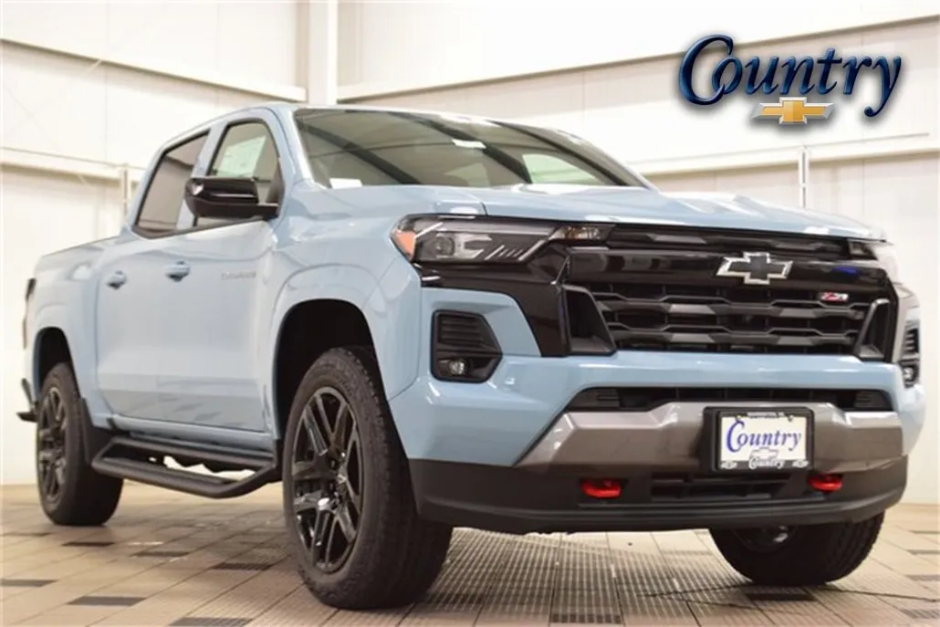 2025 Chevrolet Colorado Z71 photo 1