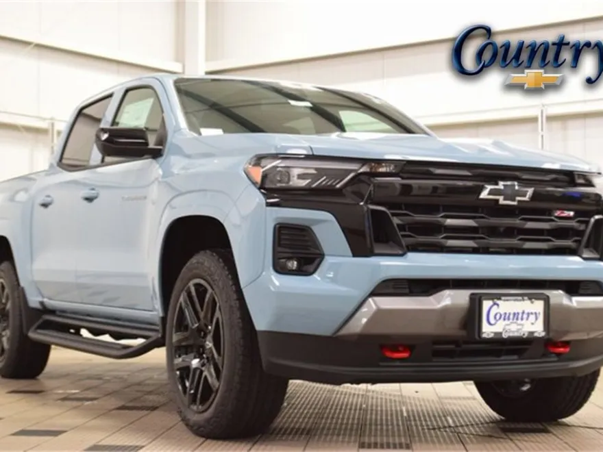 2025 Chevrolet Colorado Z71 photo 1