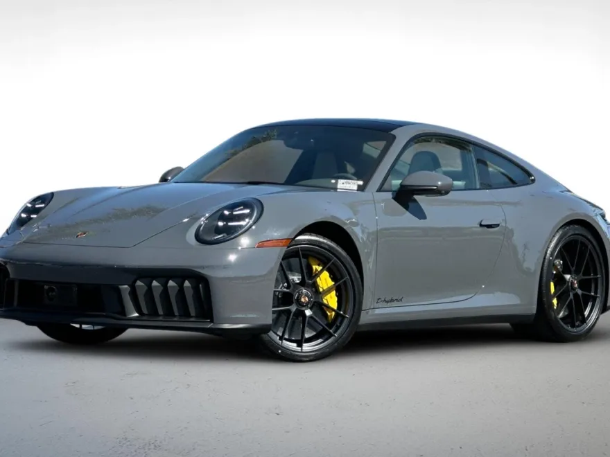 2025 Porsche 911 GTS photo 1