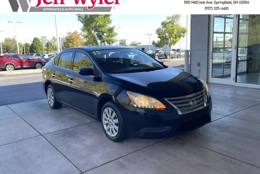 2015 Nissan Sentra SV photo 1