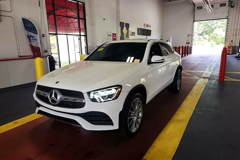 2021 Mercedes Benz GLC 300 4MATIC photo 1
