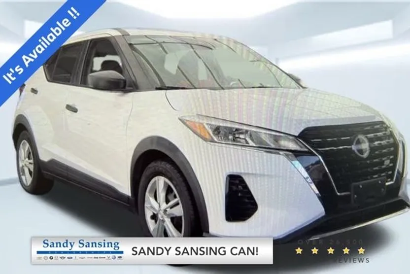 2023 Nissan Kicks S photo 1