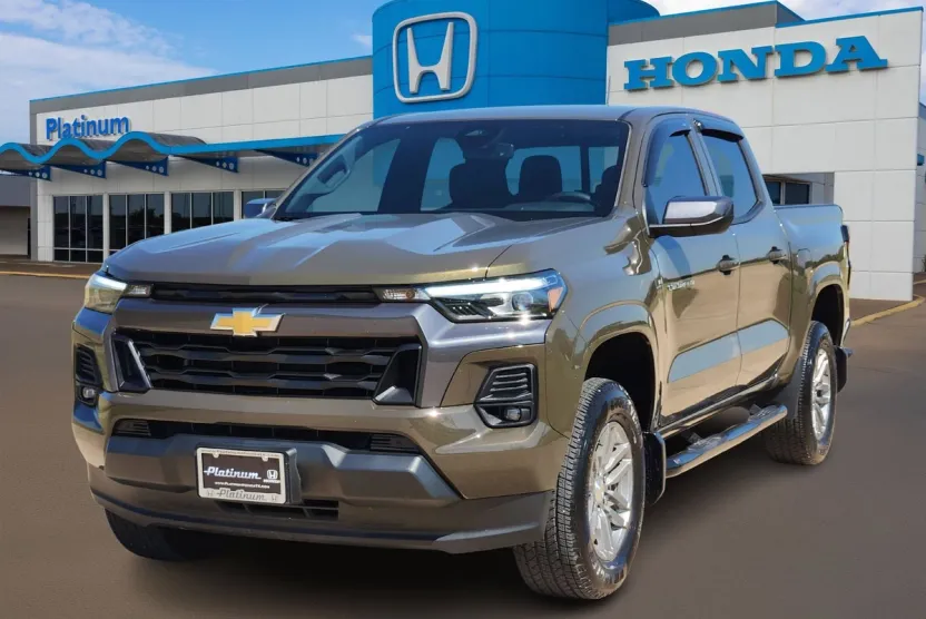 2023 Chevrolet Colorado LT photo 1