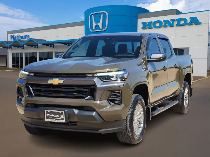 2023 Chevrolet Colorado LT photo 1