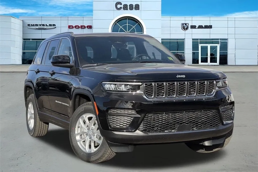 2025 Jeep Grand Cherokee Laredo X photo 1