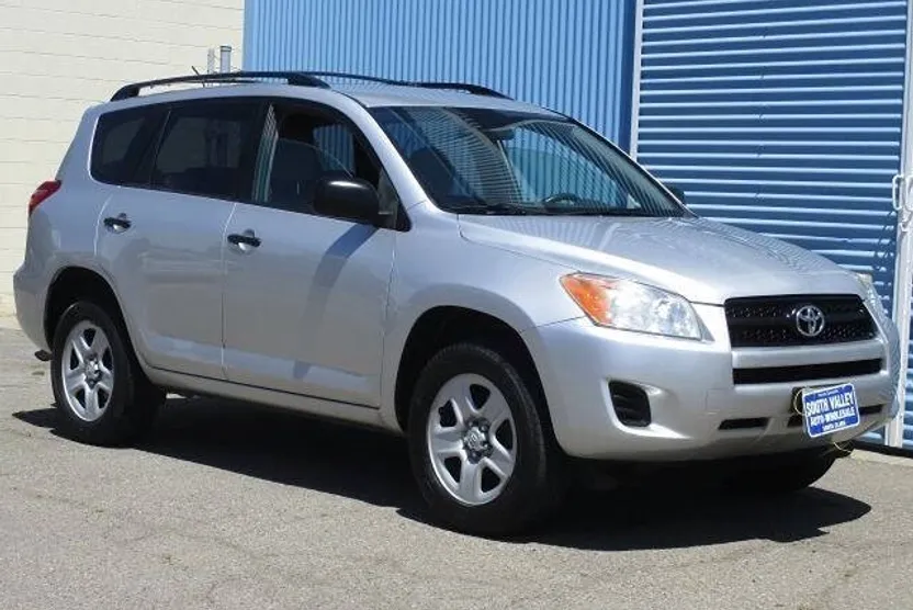 2011 Toyota RAV4 Base photo 1