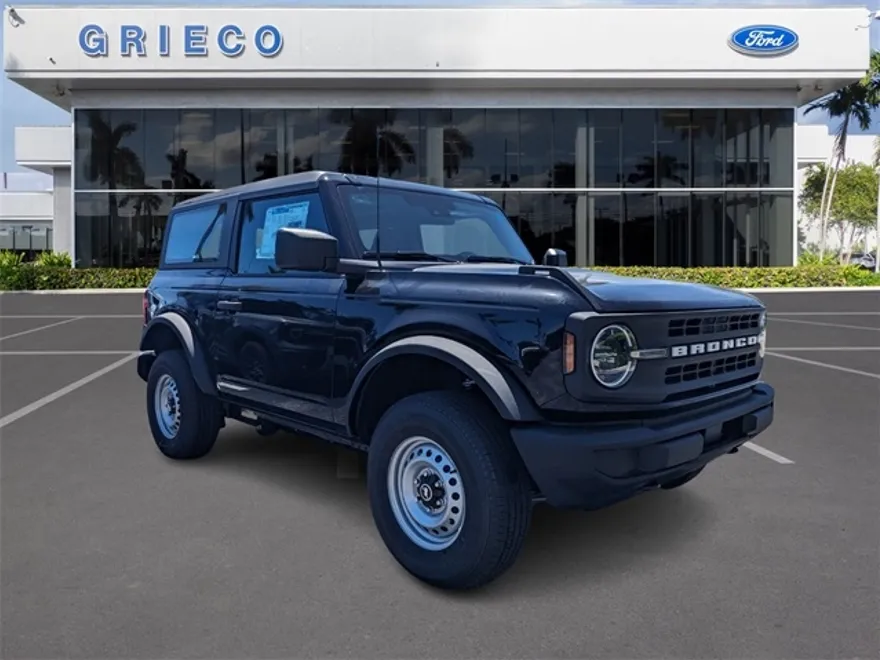 2025 Ford Bronco Base photo 1