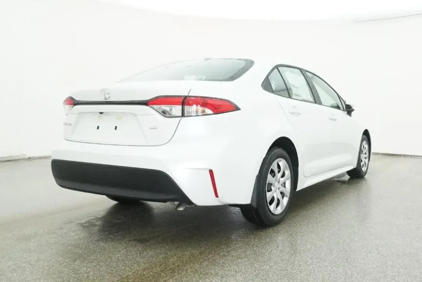 2026 Toyota Corolla LE photo 1