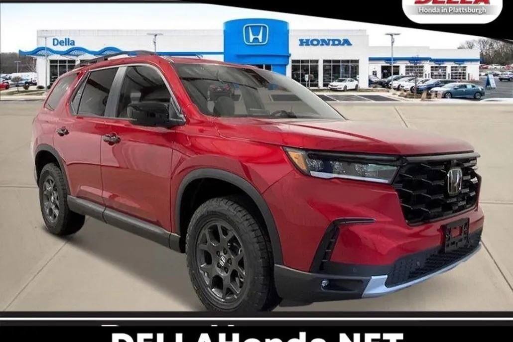 2025 Honda Pilot TrailSport photo 1