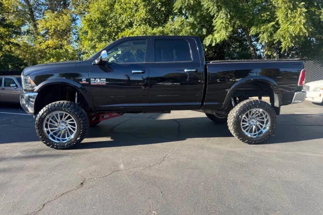 2016 Ram 2500 Laramie photo 1