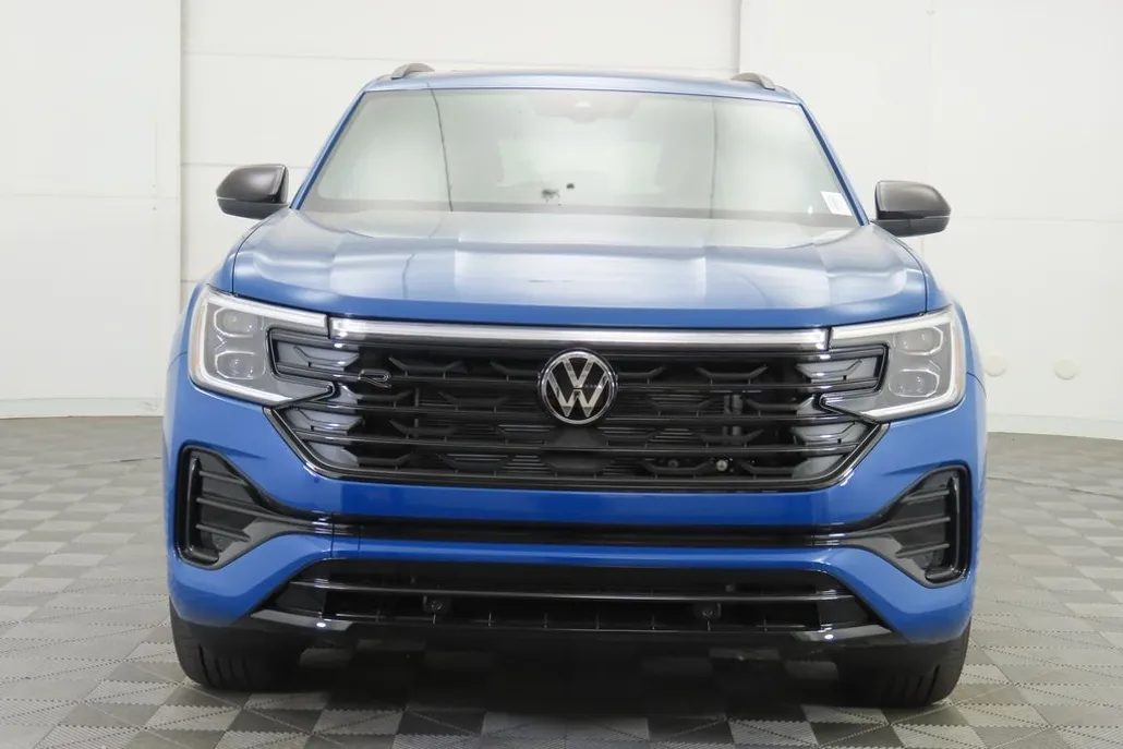 2025 Volkswagen Atlas Cross Sport SEL R-Line photo 1