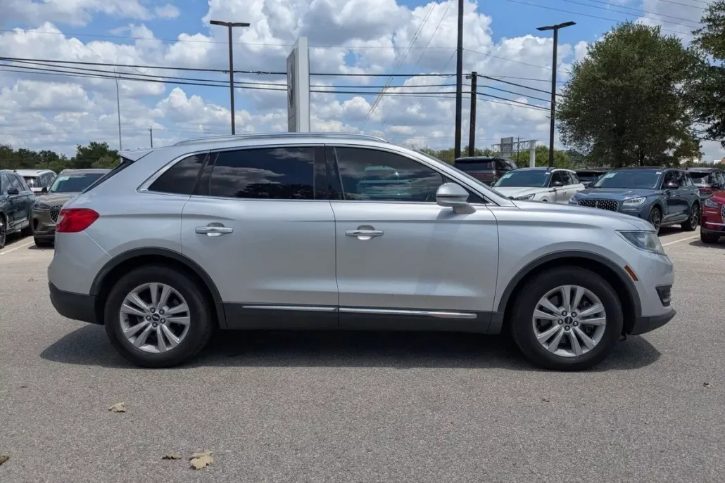 2017 Lincoln MKX Premiere photo 1