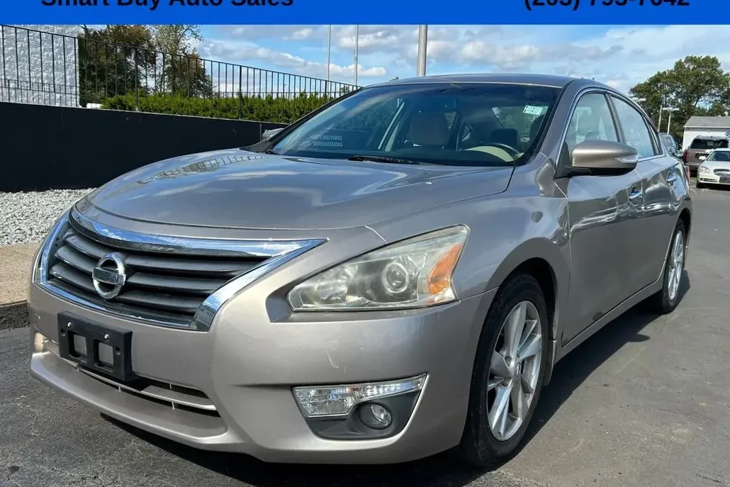 2014 Nissan Altima 2.5 SV photo 1