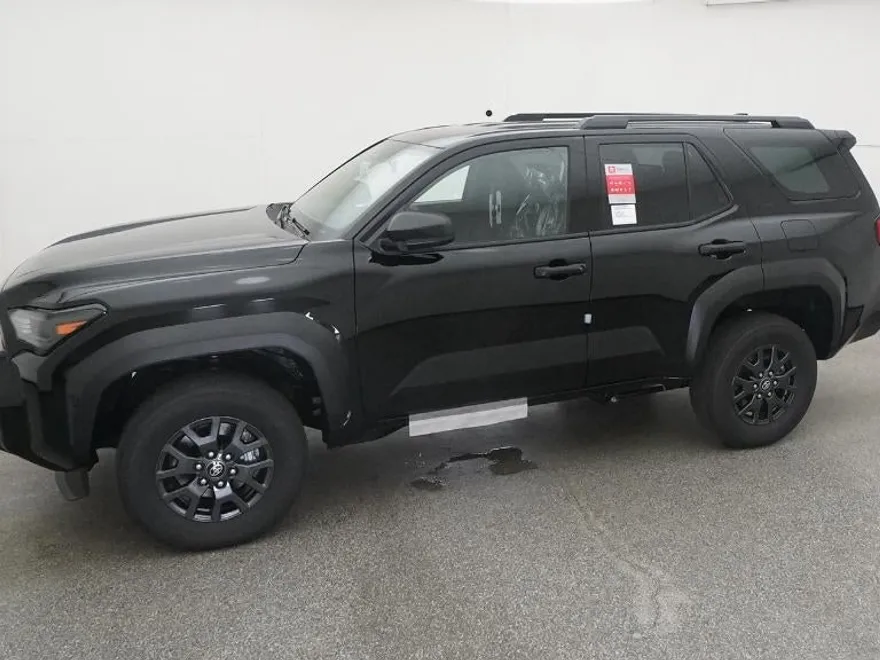 2025 Toyota 4Runner SR5 photo 1