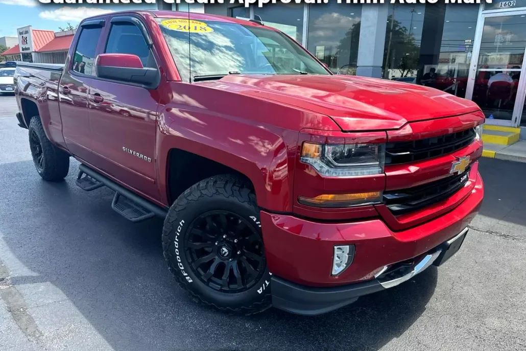 2018 Chevrolet Silverado 1500 LT photo 1