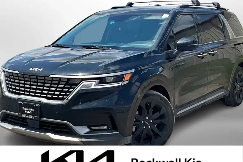 2024 Kia Carnival SX photo 1
