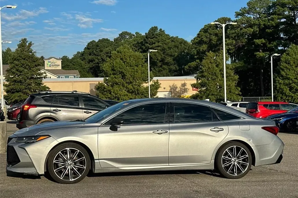 2019 Toyota Avalon Base photo 1