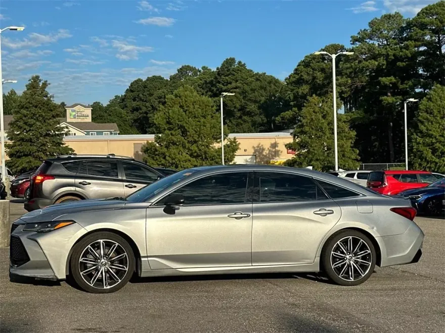 2019 Toyota Avalon Base photo 1