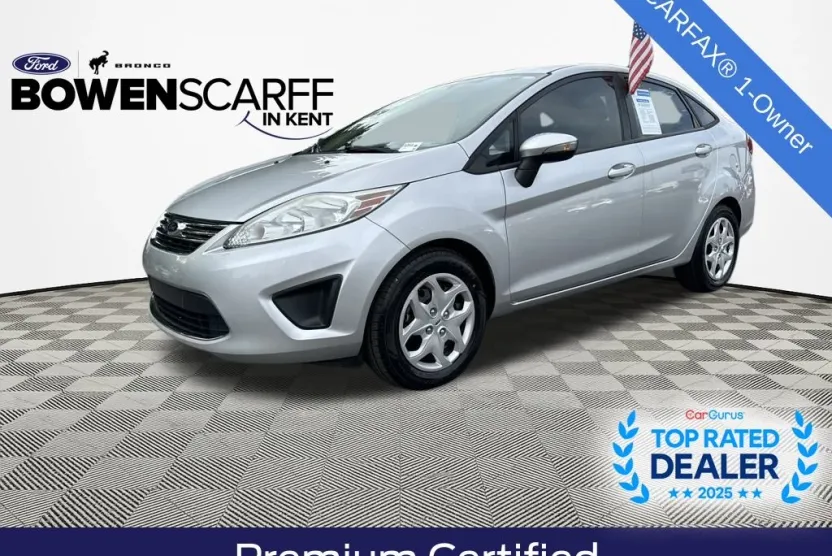 2013 Ford Fiesta SE photo 1
