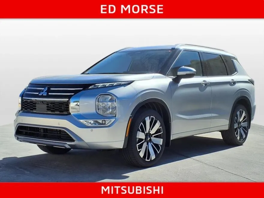 2025 Mitsubishi Outlander SEL photo 1