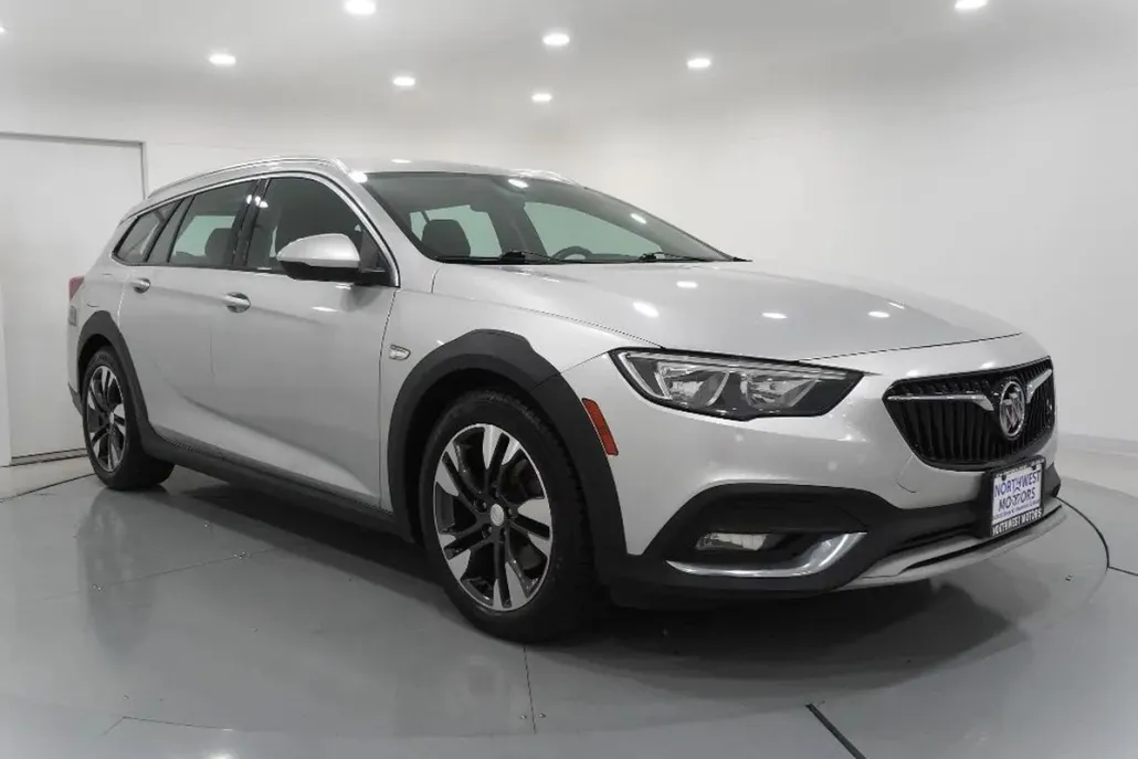 2018 Buick Regal TourX Preferred photo 1
