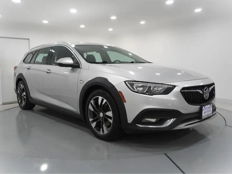 2018 Buick Regal TourX Preferred photo 1