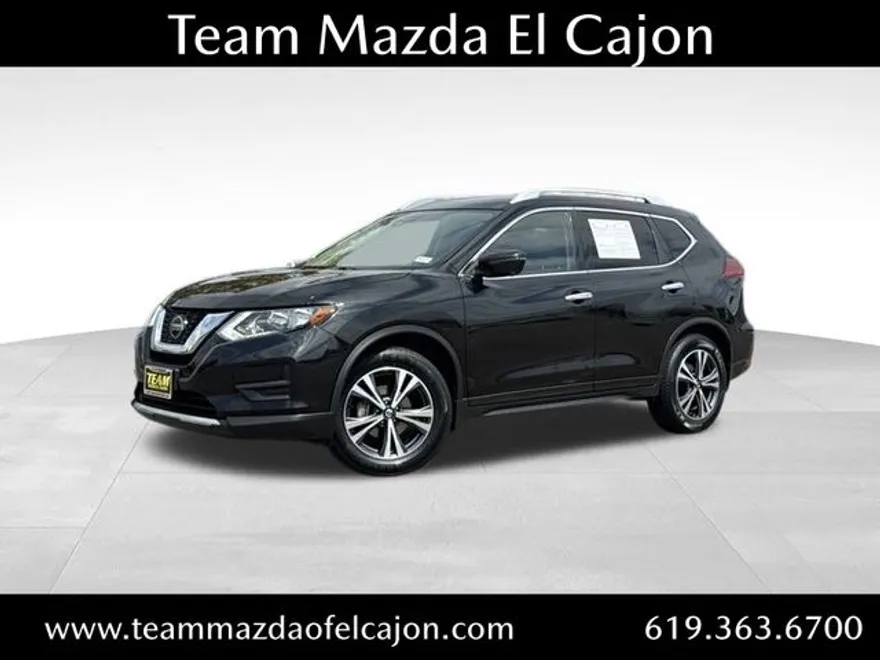 2020 Nissan Rogue SV photo 1