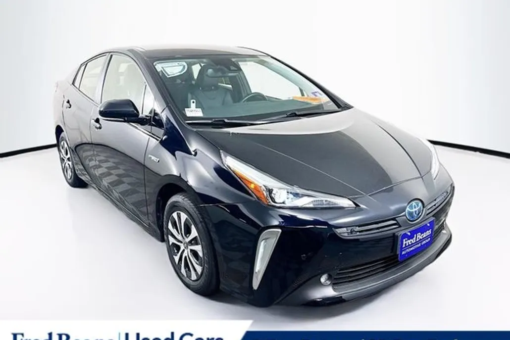 2019 Toyota Prius XLE AWD-e photo 1