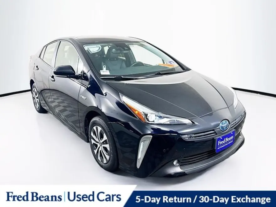 2019 Toyota Prius XLE AWD-e photo 1