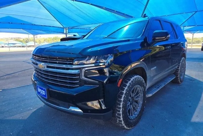 2022 Chevrolet Tahoe LT photo 1