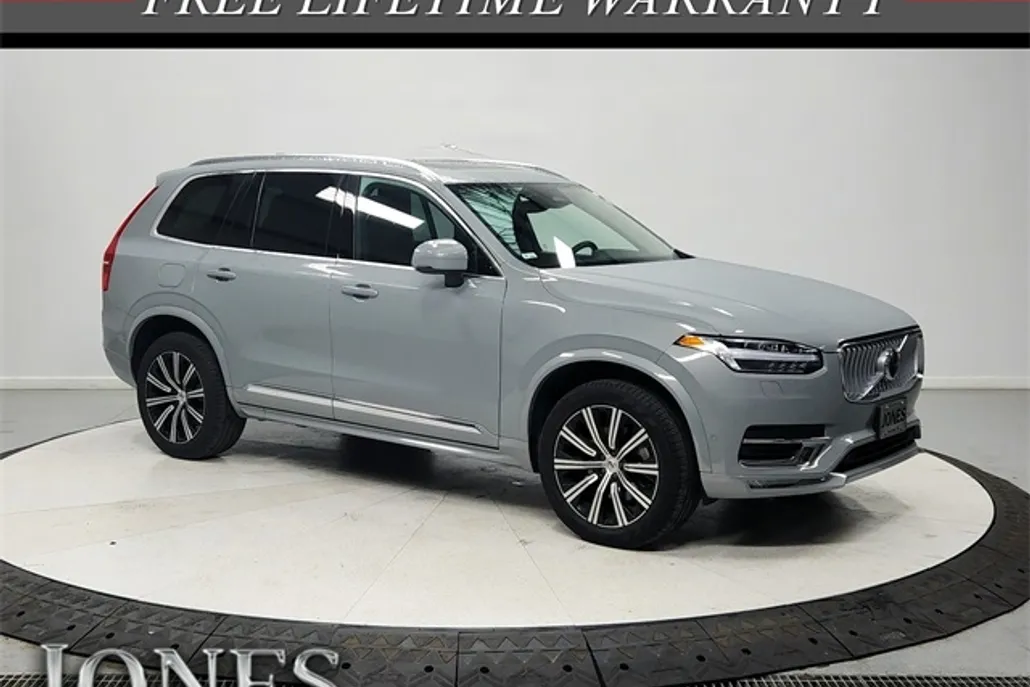 2025 Volvo XC90 Plus photo 1