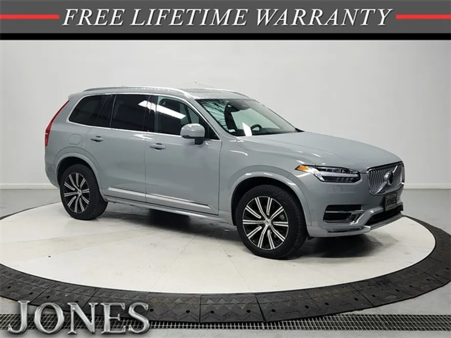 2025 Volvo XC90 Plus photo 1