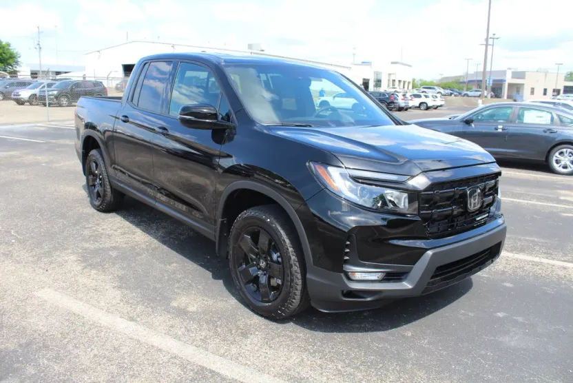 2025 Honda Ridgeline Black Edition photo 1