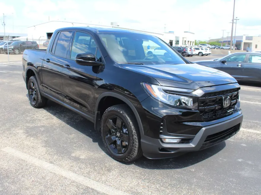 2025 Honda Ridgeline Black Edition photo 1
