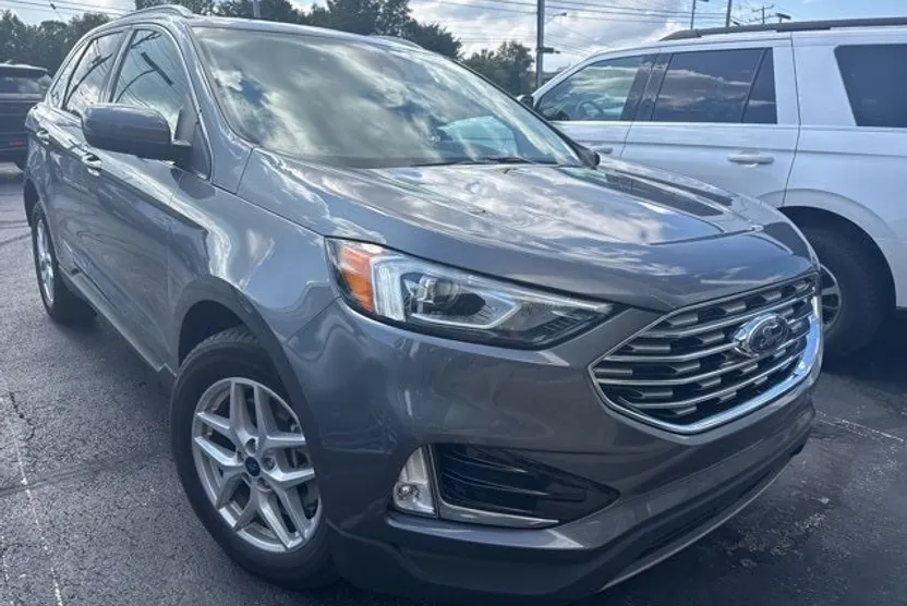 2021 Ford Edge SEL photo 1