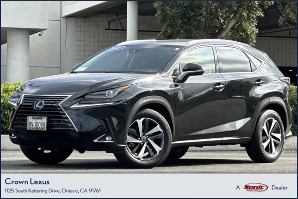 2021 Lexus NX 300 photo 1