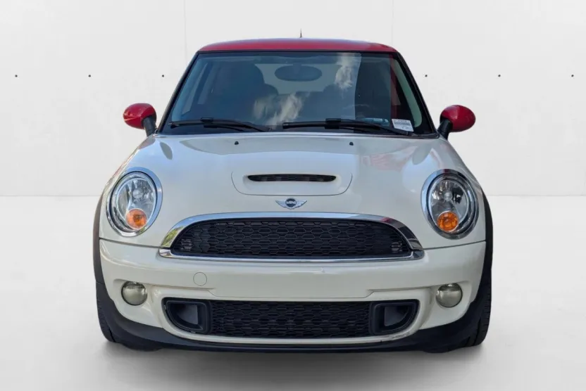 2013 Mini Cooper 2 Door Hardtop S photo 1