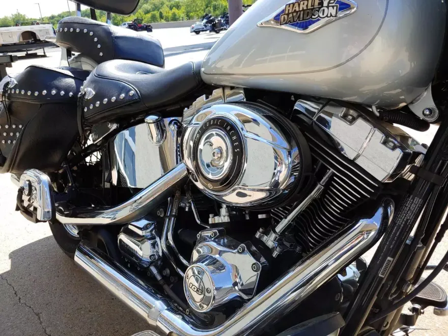2015 Harley Davidson Heritage Softail Classic FLSTC103 photo 1