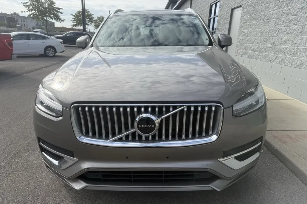 2022 Volvo XC90 T6 Inscription photo 1